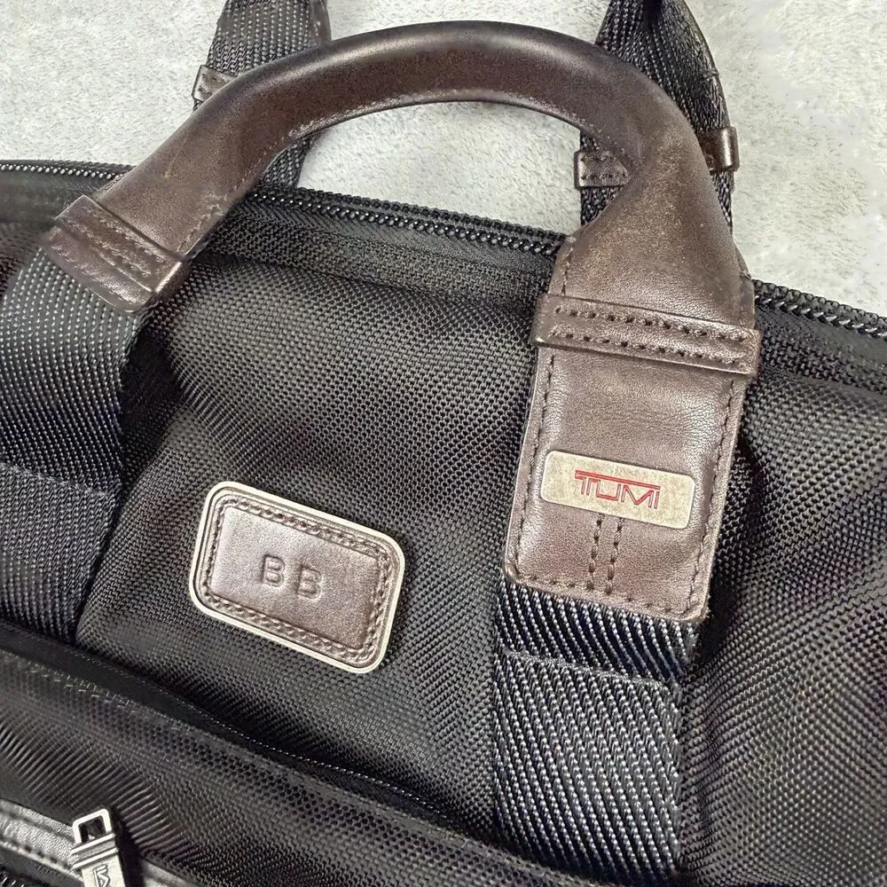 Tumi alpha bravo